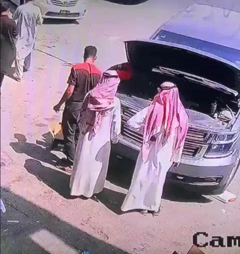 بالفيديو لحظة سرقة مقيم لمركبة مواطن سعودي