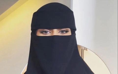 سيدة أعمال سعودية ثرية تعرض ٥مليون لمن ينقذها