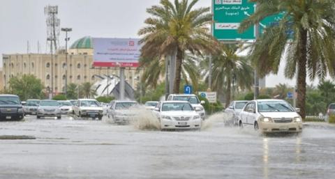 عاجل… الأمطار تغرق هذه المناطق السعودية!!