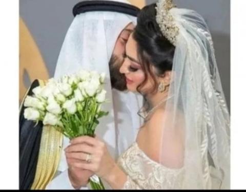 عروسة سعودية تهرب من غرفة النوم في ليلة الدخلة