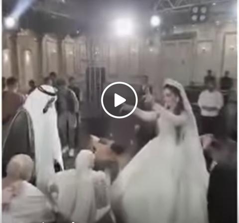 شاهد ماذا فعل عريس سعودي بعروسته المصرية في حفل