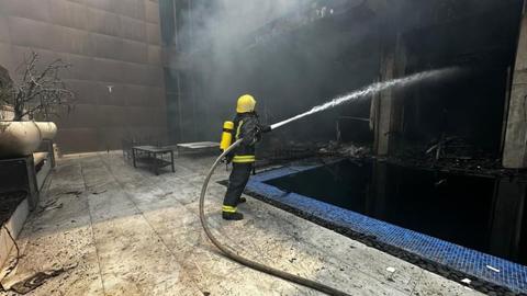 حريق كبير يدمر منزل كامل في الرياض
