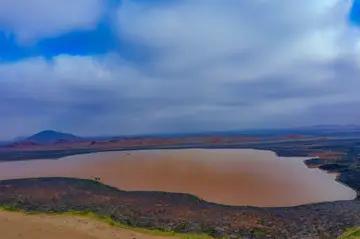 تصوير جوي لافضل بحيرة في السعودية.. شاهد الجمال