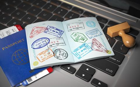 عاجل: الإمارات تعلن إيقاف تأشيرة الدخول لأبناء
