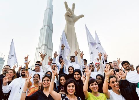 عاجل: الإمارات تعلن عن قرار جديد يمنع جميع